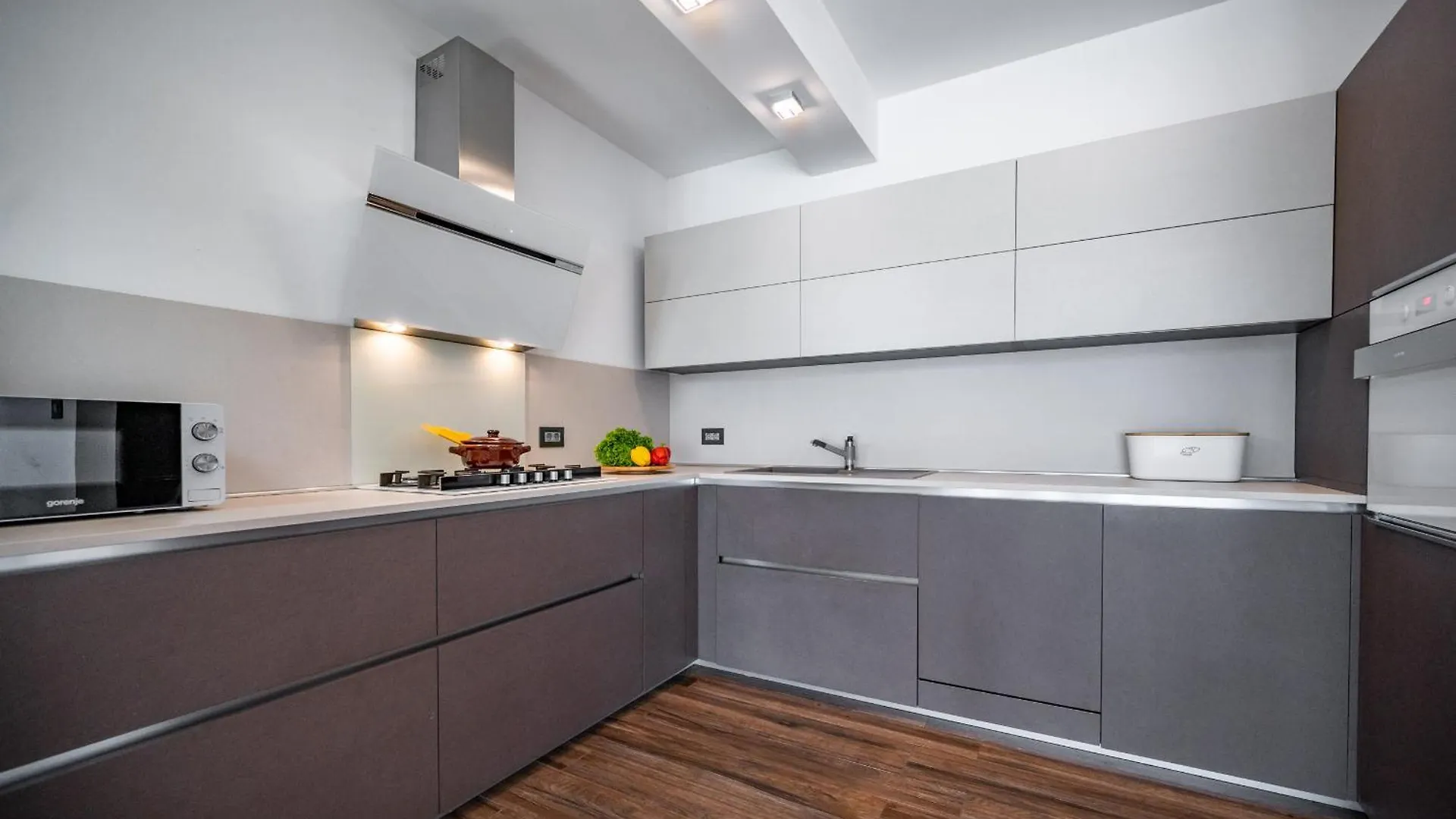 Villa Luen Near Pula With Large Garden And Private Pool For Families